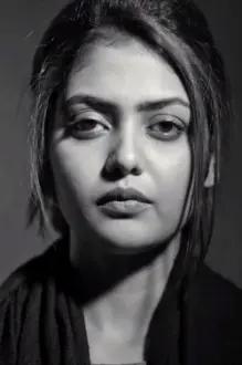 Saayoni Ghosh como: Elena