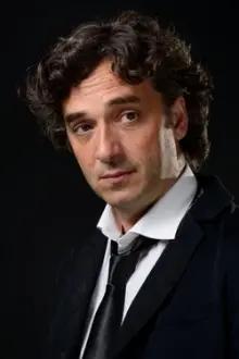 Vincenzo Ferrera como: Antonio Pedullà