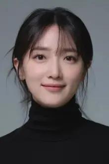 Pyo Ye-jin como: Ahn Go-eun