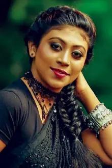 Divya Gopinath como: Sreelatha