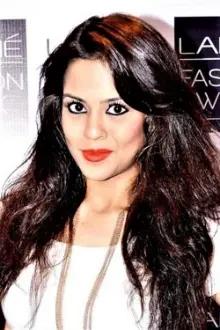 Sana Saeed como: Anjali Khanna