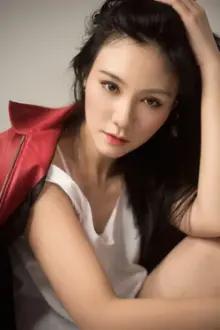 Daniella Sya como: Ms Yip