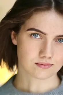 Nell Barlow como: Lucy