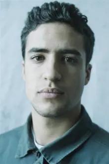 Shaïn Boumedine como: Walid
