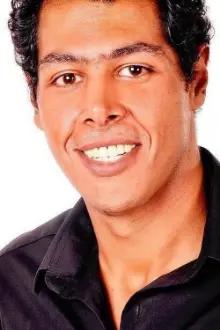 Omar Mostafa Metwally como: Taaoun