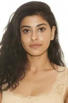 Anisha Victor como: Sandhya