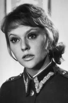 Aleksandra Zawieruszanka como: Teresa Karczewska