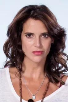 María José Illanes como: Daniela Valdés