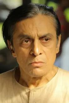 Subhasish Mukherjee como: Rahul's friend