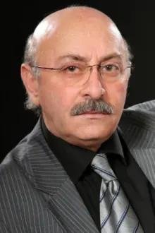 Rafig Aliyev como: Firuz
