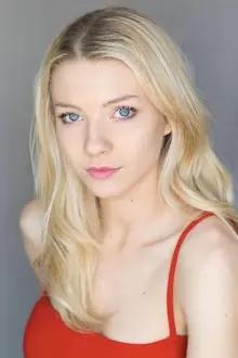 Elise Luthman como: Brittany