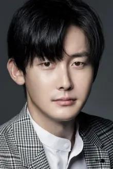Kim Jun-han como: Jeong Woo-jin