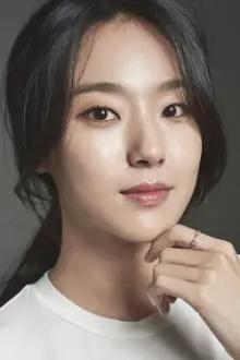 Lee Jung-min como: Choi Hee Won [Queen Goblin]