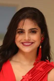 Naina Ganguly como: Pavithra