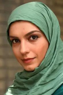 Elika Abdolrazzaghi como: Ms. Azar Sirati