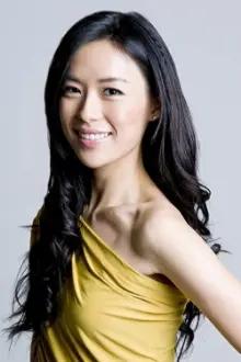 Rebecca Lim como: Serena Teo