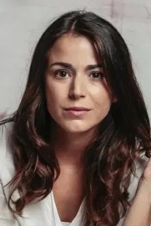 Ignacia Baeza como: Ángela García Larraín