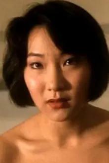 Cindy Yip Sin-Yi como: Carman