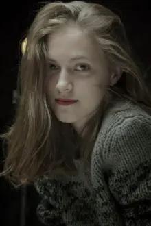 Alexandra Bustryzhickaya como: Lika