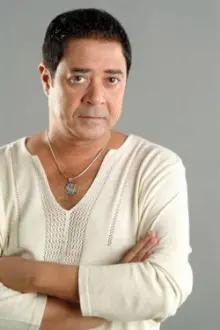 Medhat Saleh como: عبد الحليم حافظ