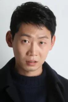 Han Sa-myeong como: Kickback