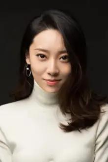 E Jingwen como: Ru Meng