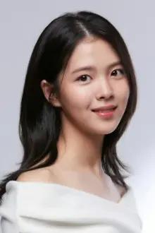 Choi Myeong-been como: Da-bin