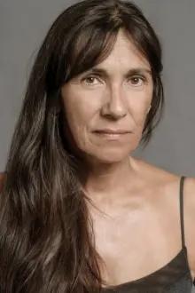 Teresa Sobral como: Vera