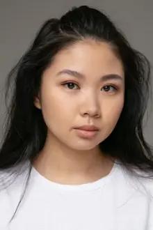 Alena Kim como: actress
