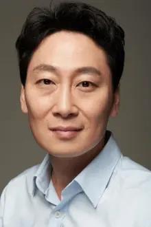 Kim Dong-hyun como: Teacher
