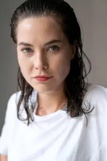 Katia Fellin como: Dr. Charlotte Mohn
