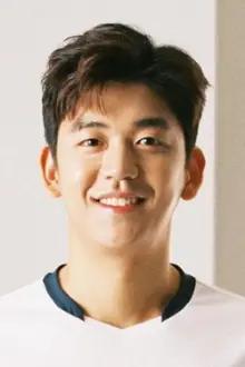 Lee Yong-dae como: himself