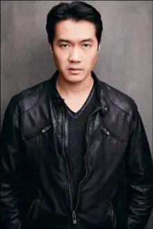 Steven Chan como: Tony Chow