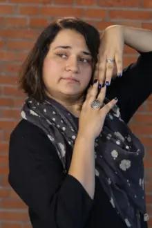 Puja Sarup como: Pooja Swaroop