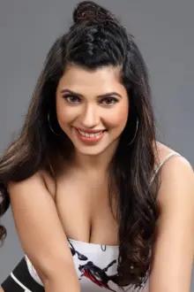 Shivanya Mehra como: Priyal