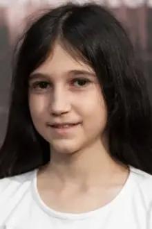 Biljana Čekić como: Dara