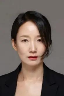 Lee Chae-kyung como: Sang-soon