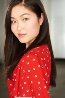 Nicole Jia como: June