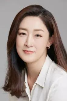 Kim Sun-hoa como: Jeong-gook's Mother
