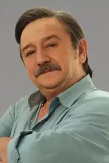 Süleyman Atanısev como: 