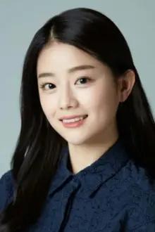 Byeon Seo-yoon como: Joo Shi Young