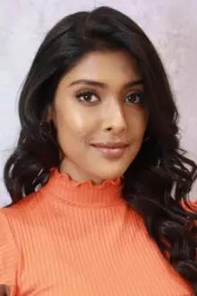 Gayathri Reddy como: Tara