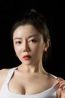 Ma Hui como: Bi Liang