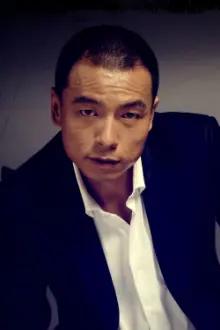 Ting Wang como: 肖岳