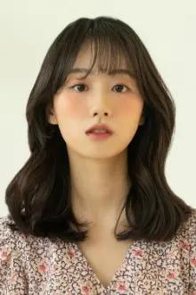 Yun Sang-jeong como: Min Yoon-chae
