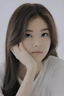 Hong Ye-ji como: Jeong Yoon-young