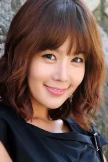 Yoon Chae-yi como: Yeon-hee