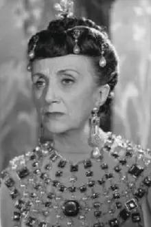 Colette Régis como: Mme de Montijo