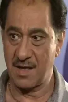 Mohamed Abu Dawood como: Hassan