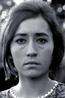Zita Duarte como: Idalina